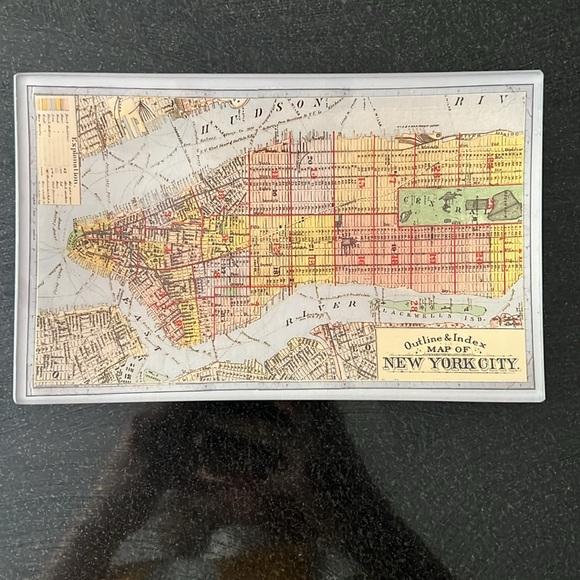 Ben’s Garden New York City map decoupage tray new with tags - Picture 1 of 2